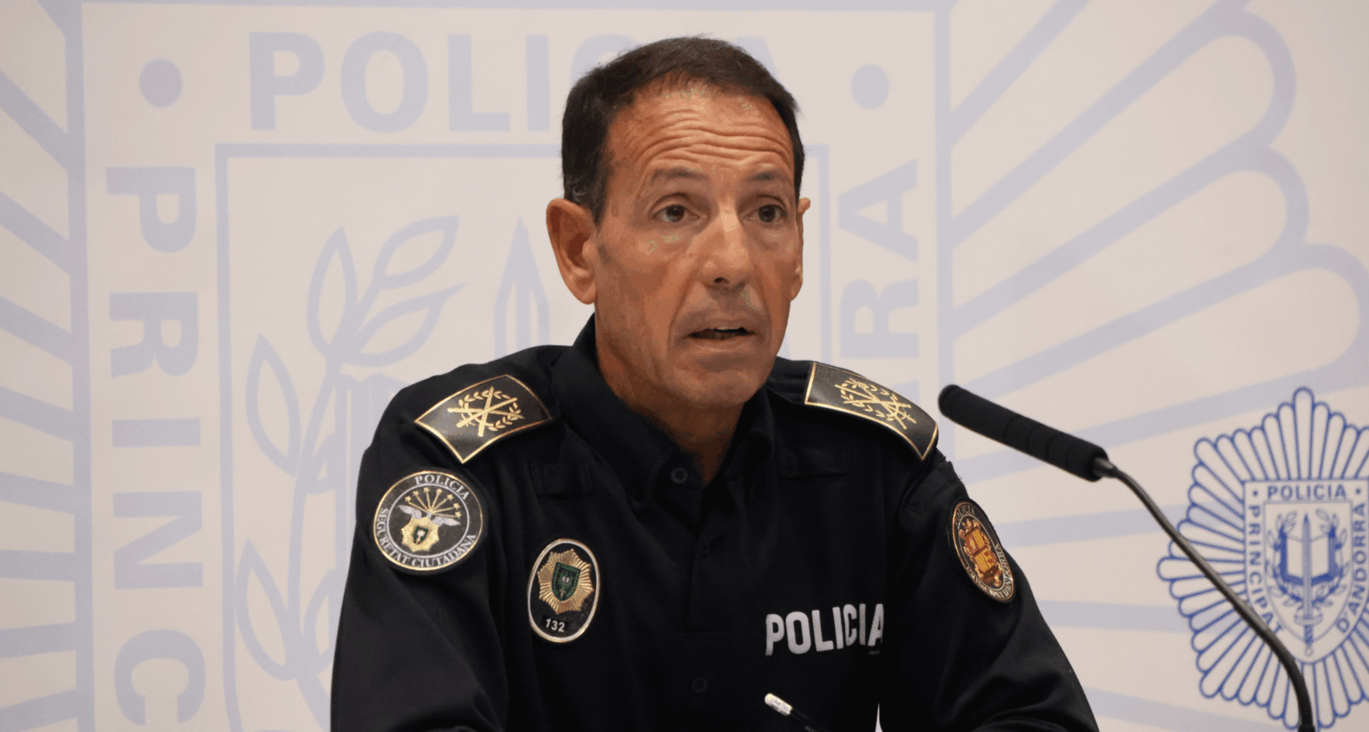 Threats between members of the band 'Los 44' so that no one speaks to the police