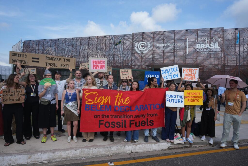 COP30: around thirty countries including France announce that they will not sign an agreement that does not include a “road map” for phasing out fossil fuels