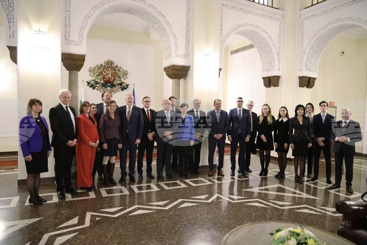 Bulgaria Ready to Boost Cooperation through Projects