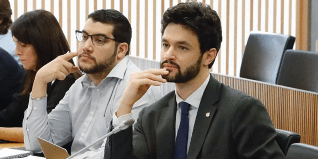 Ladislau Baró, Escalé, Pere Baró, Montaner and perhaps Carles Naudi are profiled as candidates for Head of Government