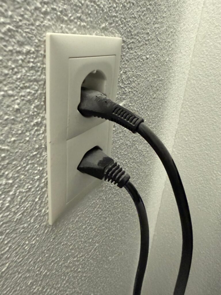 My wash mashine is on a weird socket, can someone explain?
