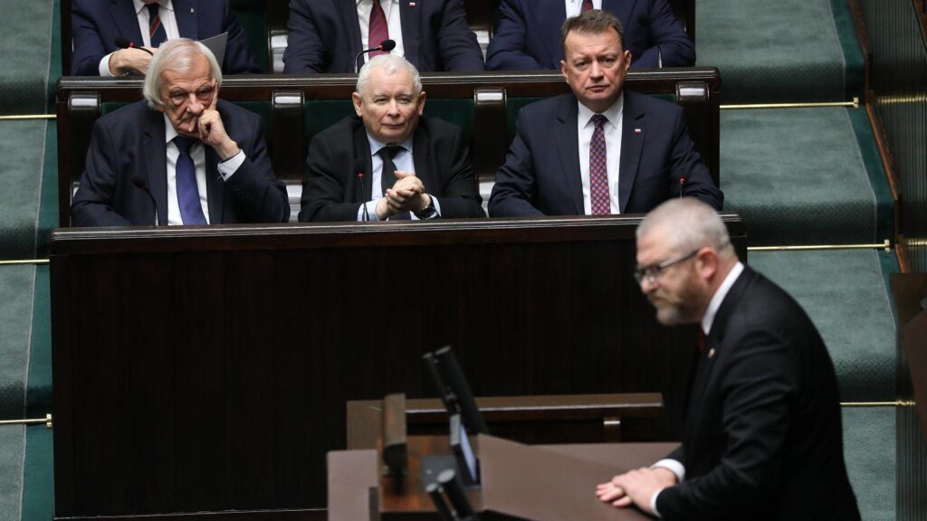 "Finish off Braun. And weaken Mentzen." PiS is no longer fighting Tusk [Wywiady Sroczyńskiego]