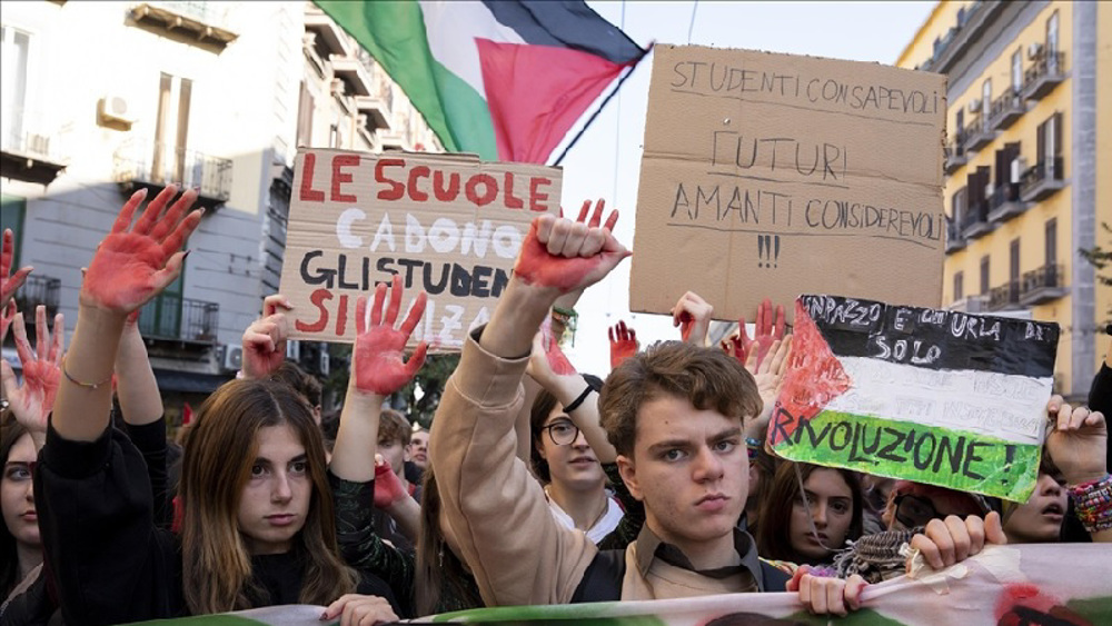 Italian students stage national strike over education reform