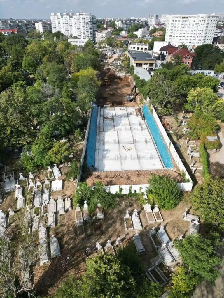 Baluță gave authorization for the construction of an 11-story building between the graves in the Bellu cemetery. We did, we do.