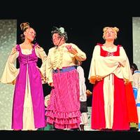 200 attend opening night of Shoreline Players' 'Cinderella' | Entertainment