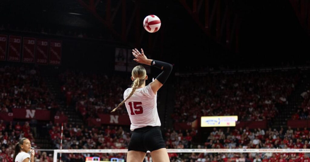 Nebraska knocks out Iowa in border war, claims conference crown | Sports