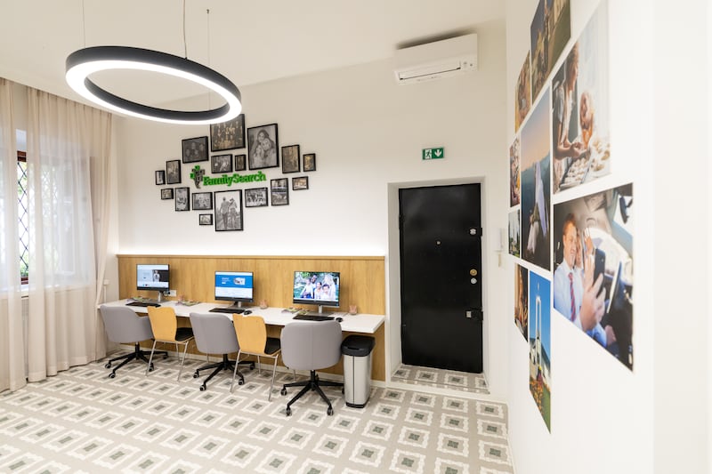 The FamilySearch center, part of the Nowy Świat visitors’ center in Warsaw, Poland, is the second FamilySearch Center in the Polish capital.