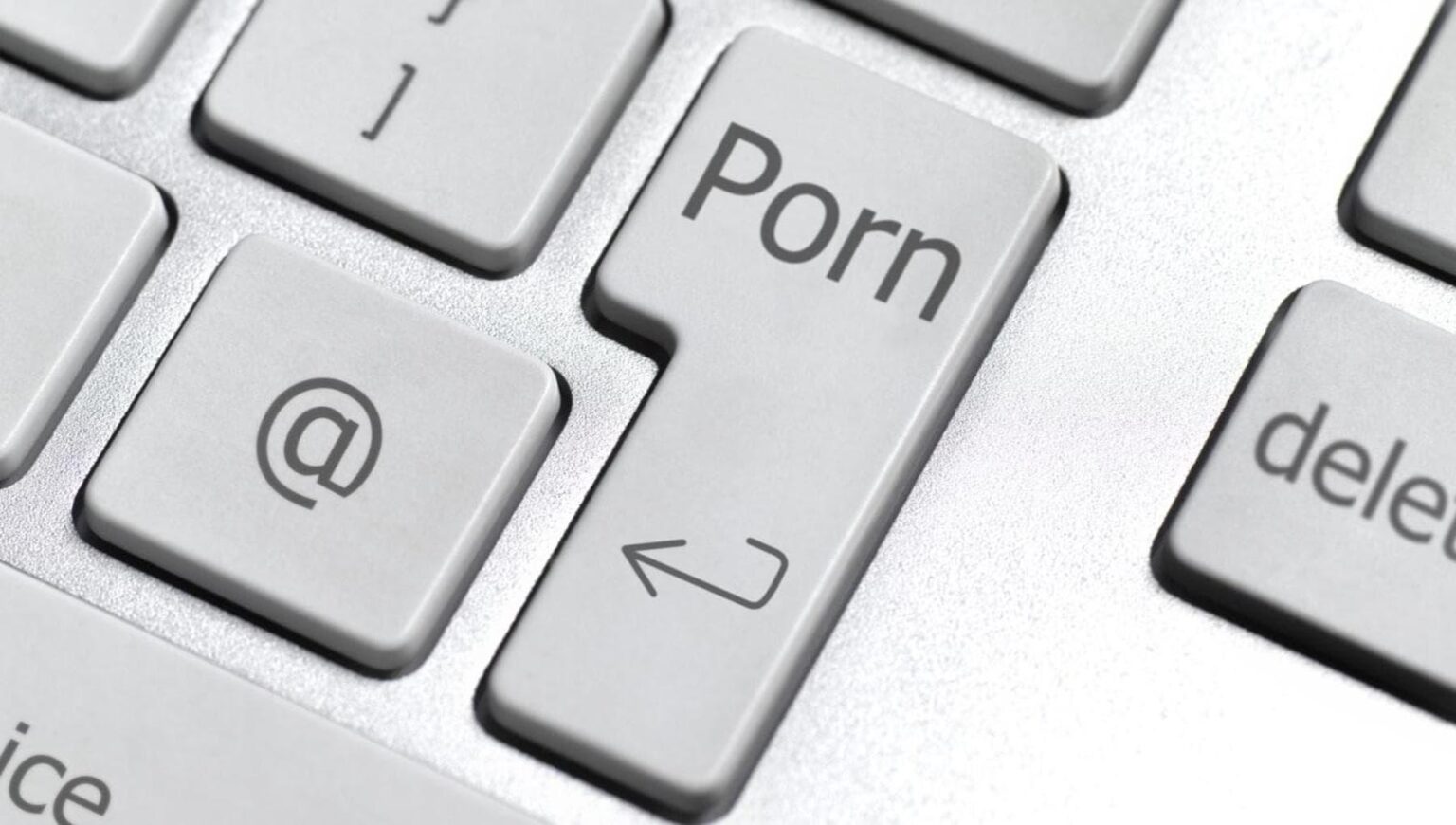 The flop of blocking porn sites: age verification has not yet been triggered. Agcom: “Three to six months to adapt”