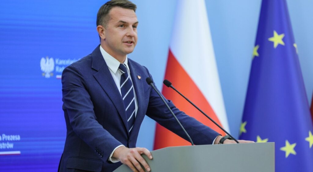 Poland plans to introduce a simplified divorce process allowing couples who mutually agree to separate and meet certain conditions to end their marriage through a civil registrar, without going to court, government spokesperson Adam Szłapka said on 12 November following a cabinet meeting.