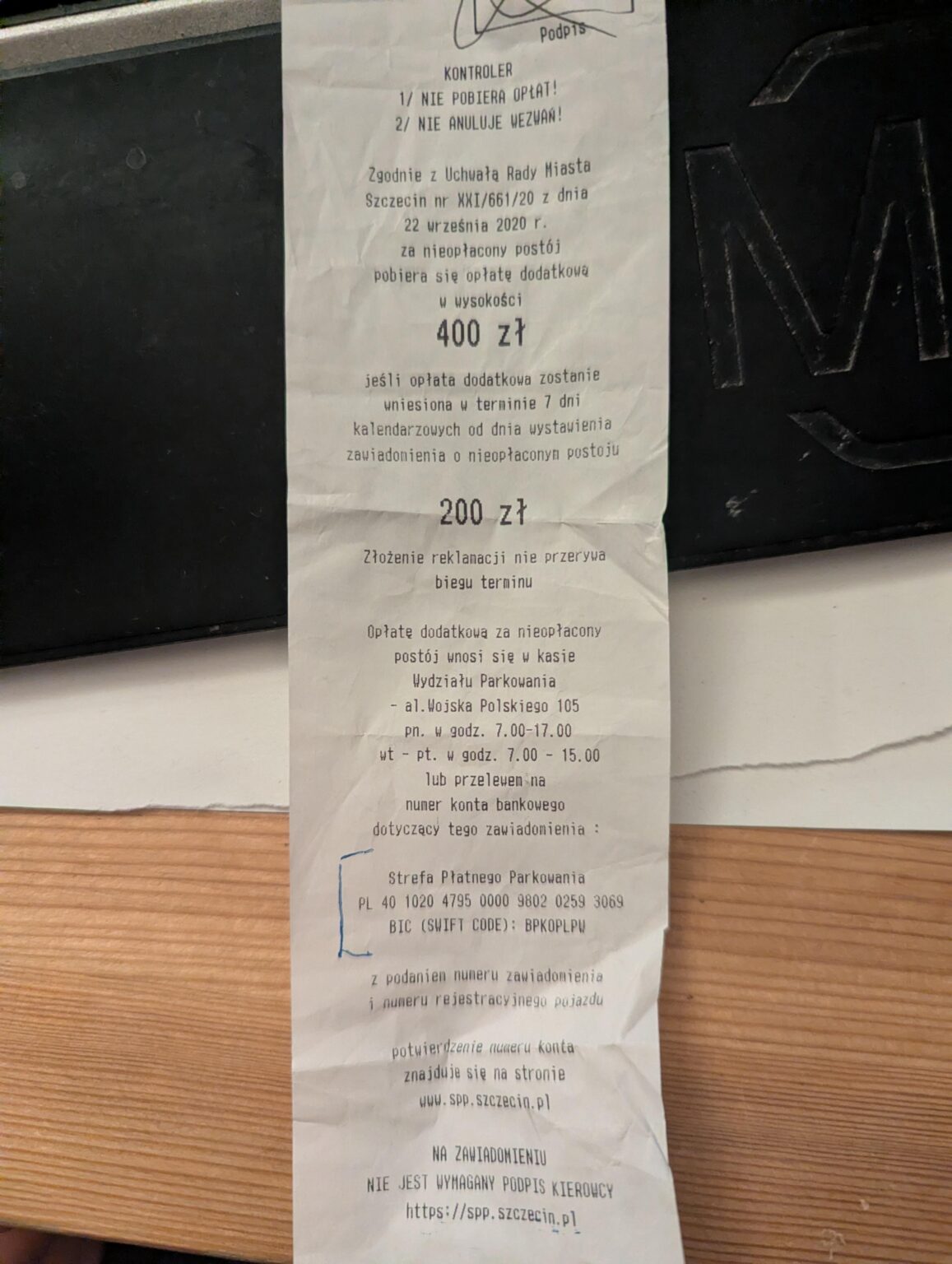 Parking ticket - 400 or 200 zl?
