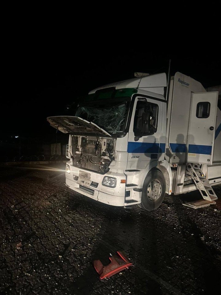 The front of a mobile customs inspection vehicle shows impact damage after Russia’s drone assault on the Orlivka border crossing infrastructure. (Source: State Customs Service of Ukraine)