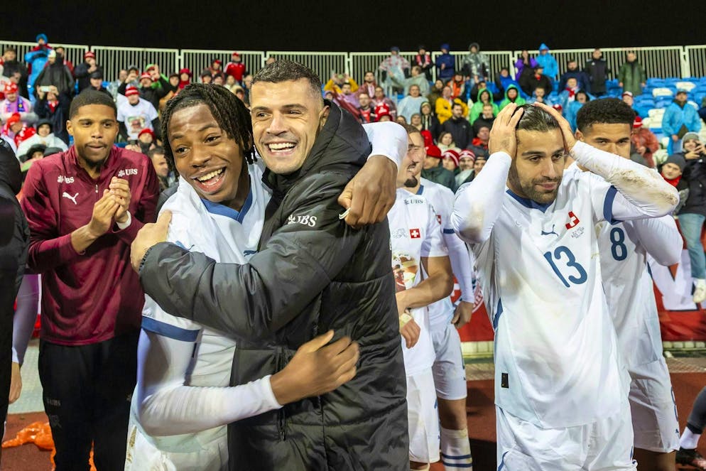 Xhaka and Co. celebrate with the fans who traveled with them.