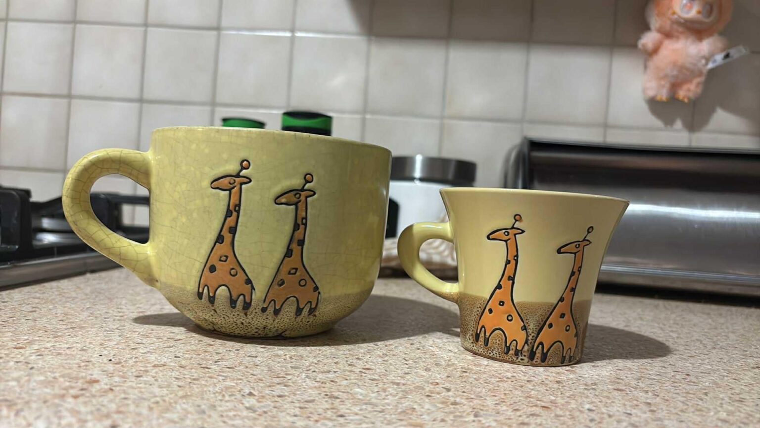 A mug with giraffes