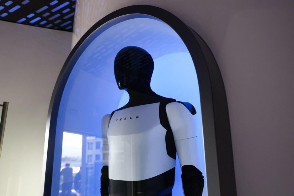 Elon Musk Says Tesla Robots Can Prevent Future Crime - Tesla CEO Elon Musk said that the company’s Optimus robot could follow people around and prevent them from committing crimes.