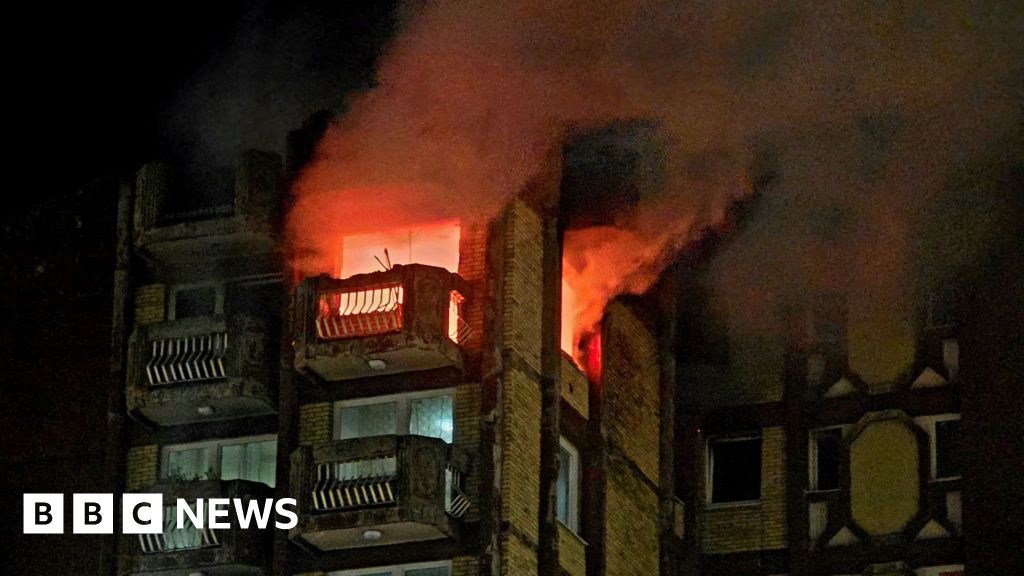 Ten dead and 20 injured in blaze