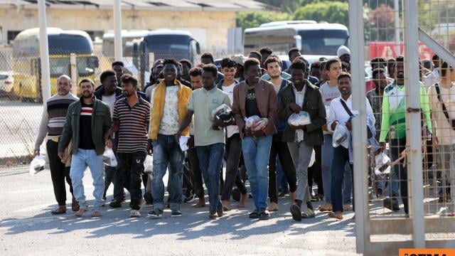 The first age tests on illegal immigrants are revealing - More than 60% of those who declared themselves minors are finally adults