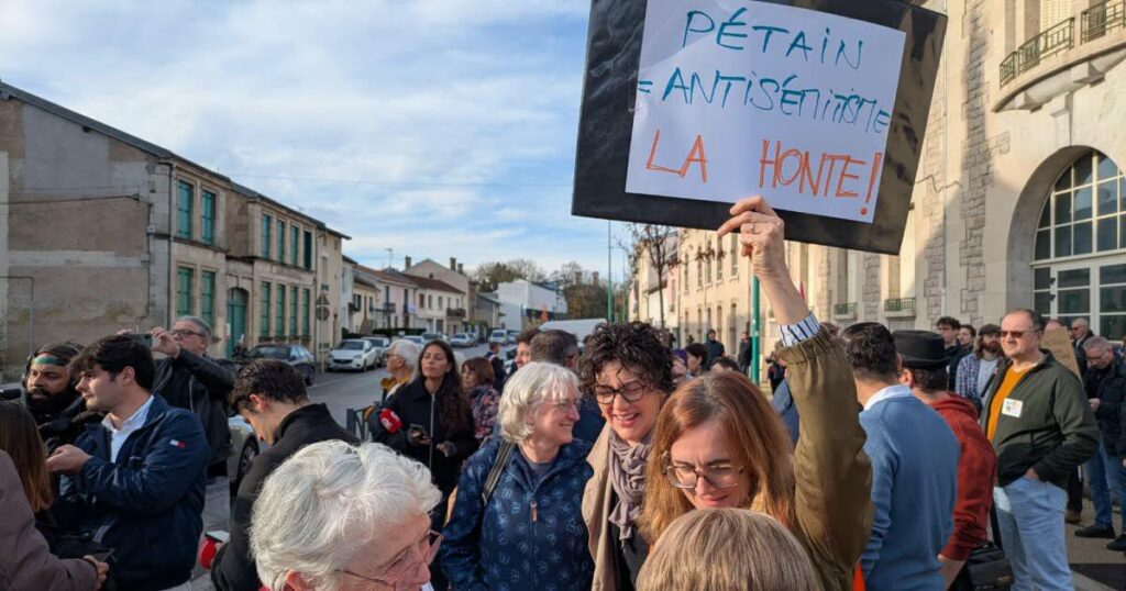 Live Meuse. “Tribute” mass to Pétain in Verdun: “No fascists in Verdun, no mass for Pétain”, follow our live Live Meuse. “Tribute” mass to Pétain in Verdun: “No fascists in Verdun, no mass for Pétain”, follow our live