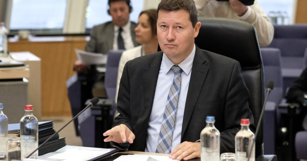 Inside Martin Selmayr’s conclave of catastrophe – POLITICO Inside Martin Selmayr’s conclave of catastrophe – POLITICO