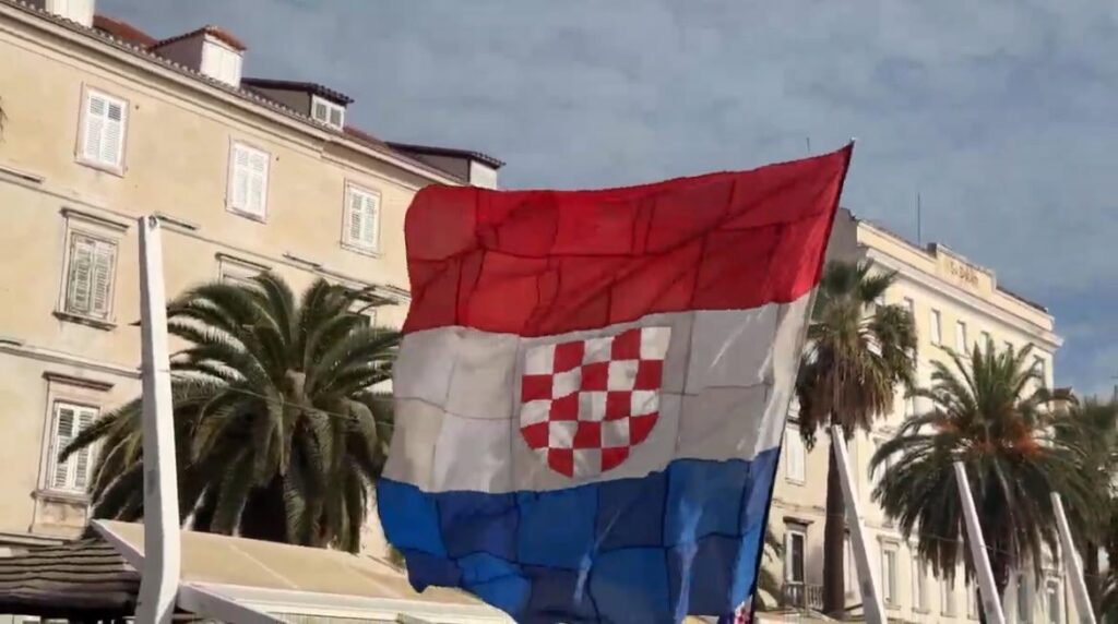 Split waterfront in 2025