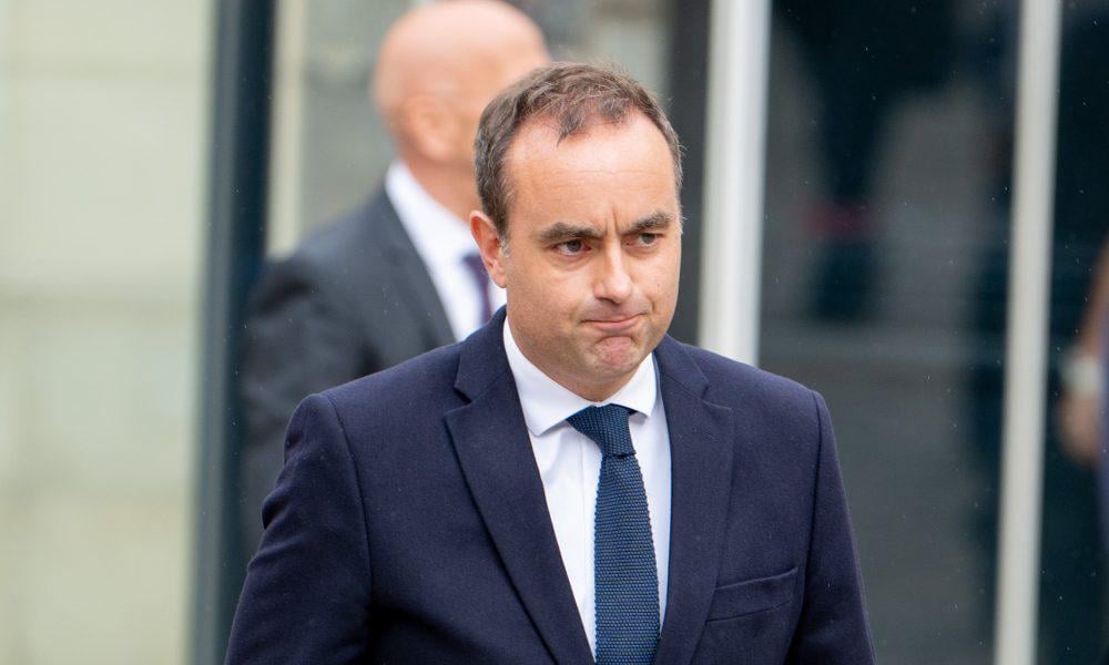 “At the end of my rope”, “worse than hell” and “I regret so much”: Sébastien Lecornu met Nicolas Sarkozy to beg him to exchange places
