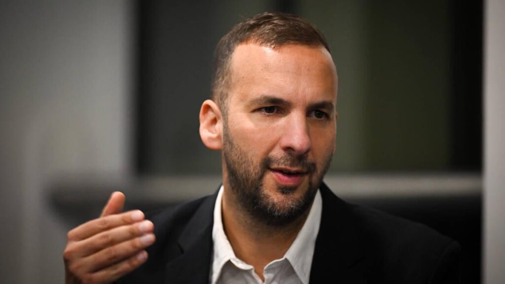 Reform UK accused of 'echoing Nazi propaganda' with 'antisemitic' Ai-generated picture of Green Party leader Zack Polanski