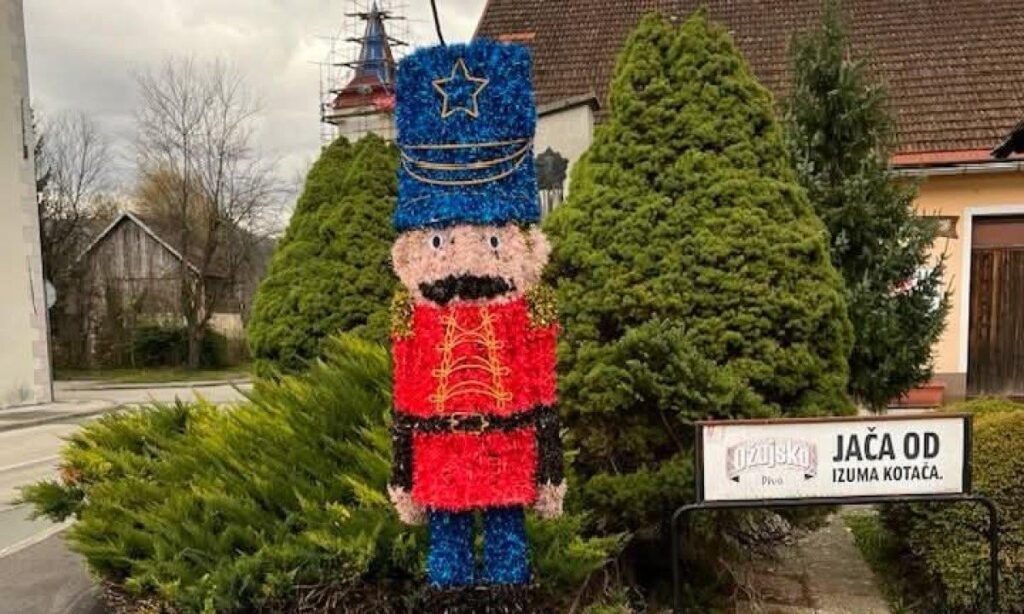 The priest of the Brod na Kupa parish requests that the Nutcracker be removed from the square: It has nothing to do with Christmas, he is a symbol of evil