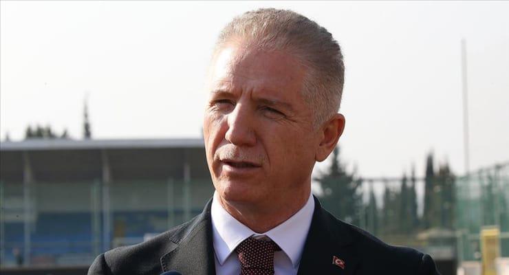 Governor of Istanbul: Cats do not catch mice, everyone should not give food wherever they come across