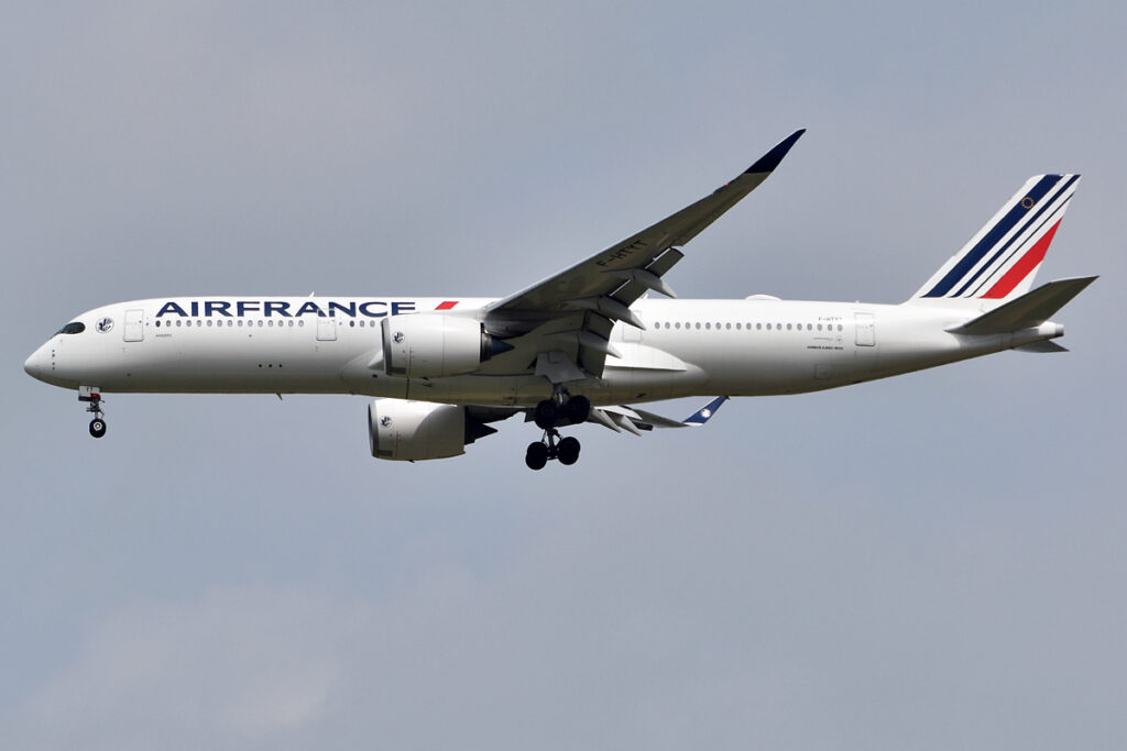 Air France A350-900 Returns to Buenos Aires Due to Smell of Smoke Onboard