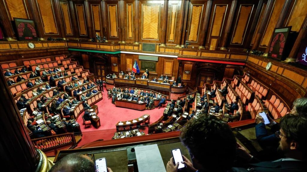 Bonus for families who choose private schools in the new government package