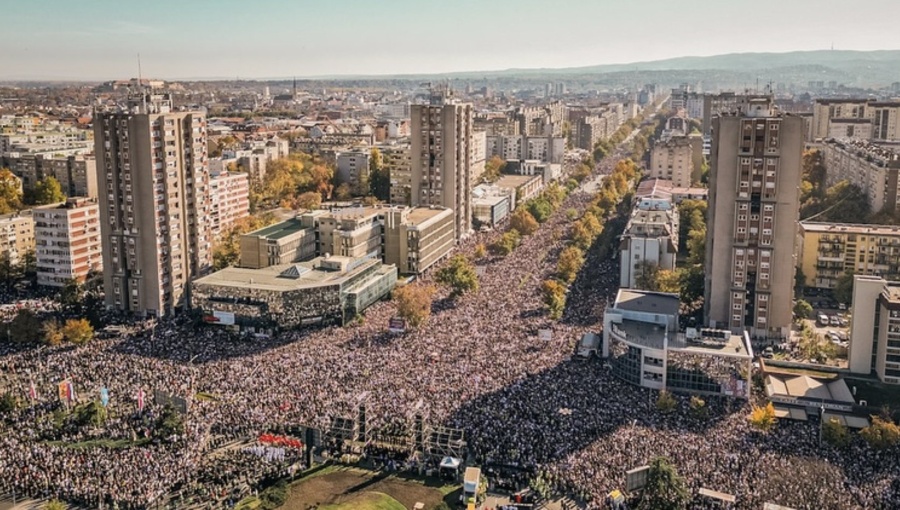 bne IntelliNews - Tens of thousands rally in Serbia's Novi Sad one year after deadly station collapse