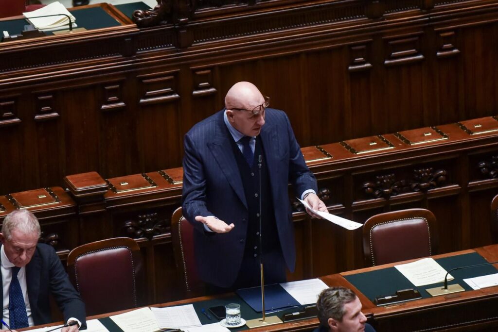 Hybrid war, Crosetto's dossier: we are under attack from Russia and Tehran, we must act immediately to defend ourselves