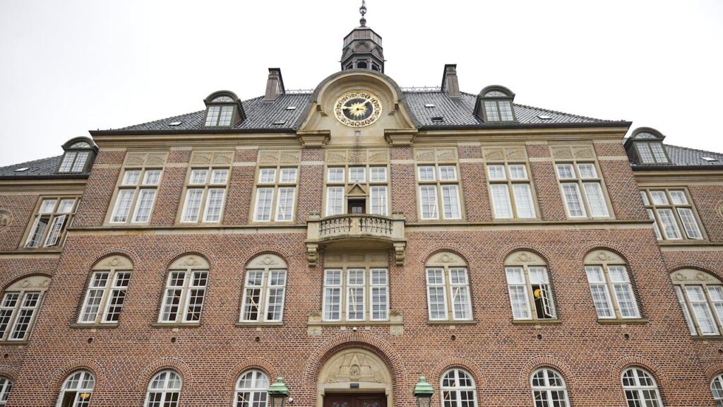 Six boys arrested. Threatened children to cut out their tongues