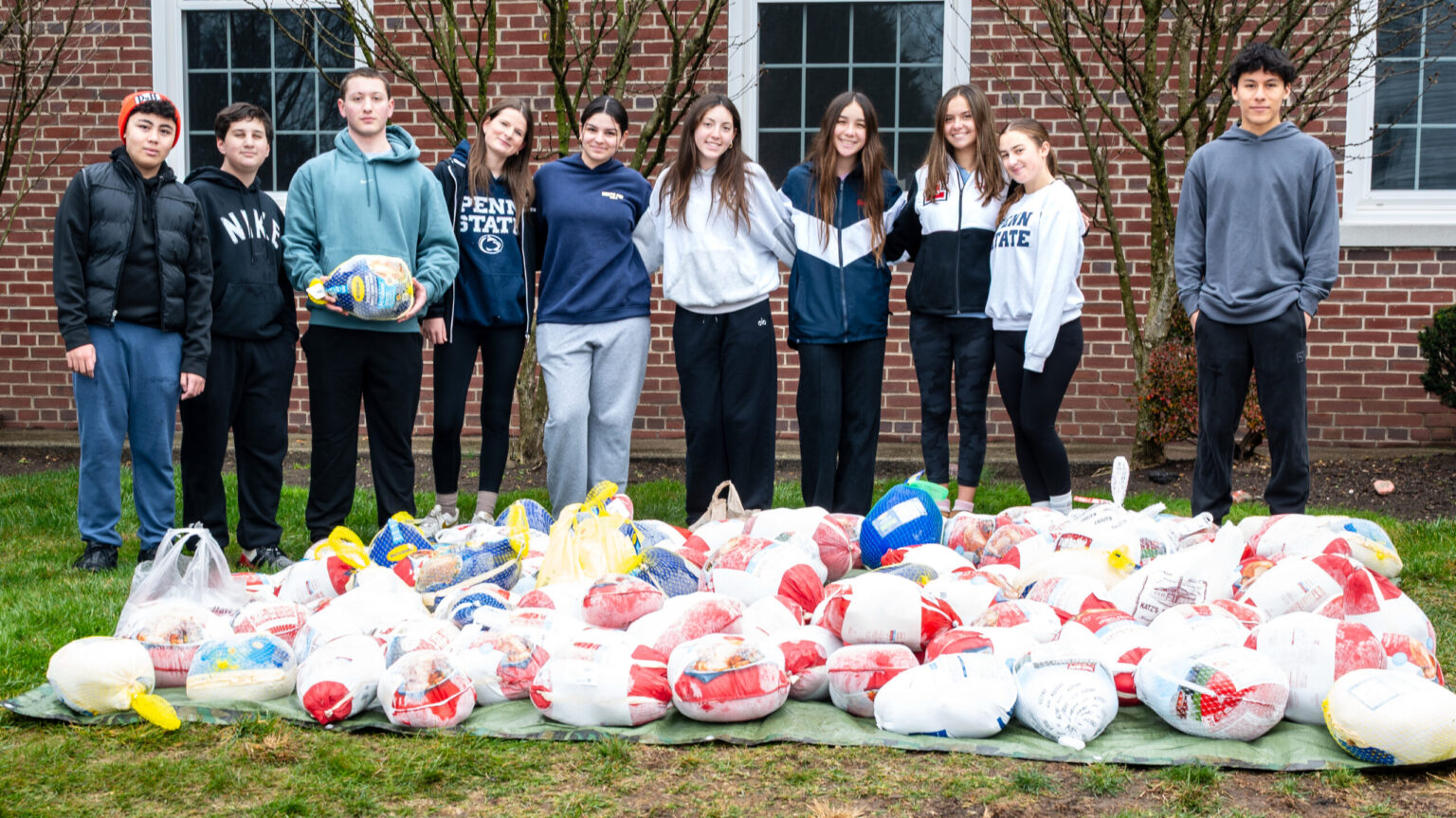 Community generosity packs out Helping Hand Food Pantry at 33rd Annual Turkey Drive — Pascack Press & Northern Valley Press