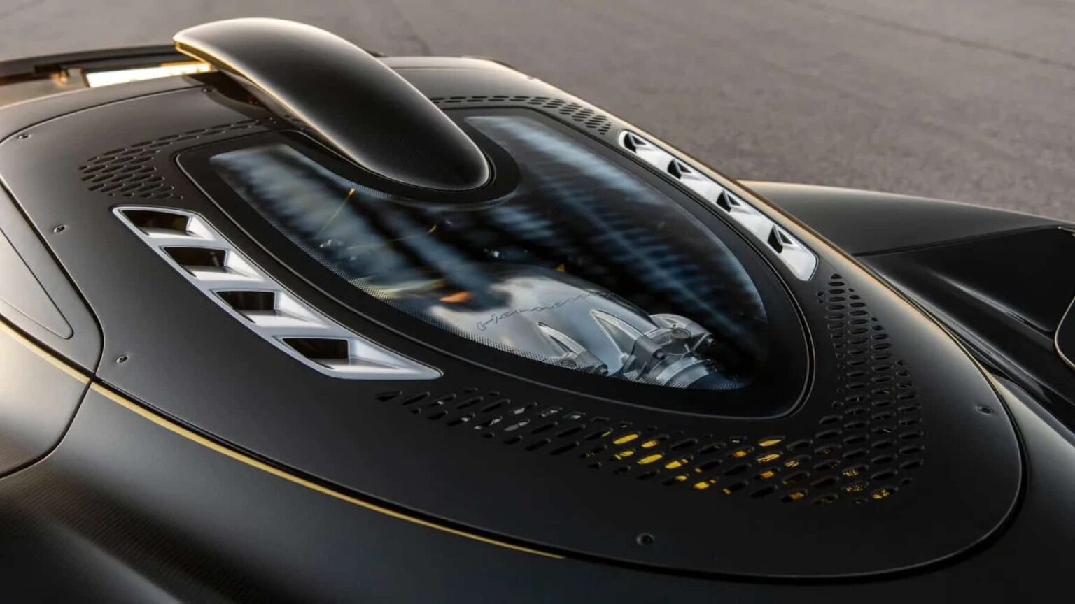 Denmark's 2,031 HP powerful engine
