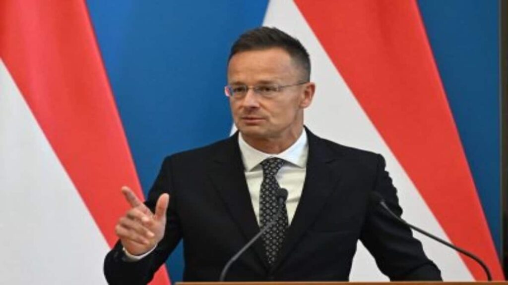 Bosnia blocks landing of Hungarian foreign minister's plane over 'support' for Serb separatist – Firstpost
