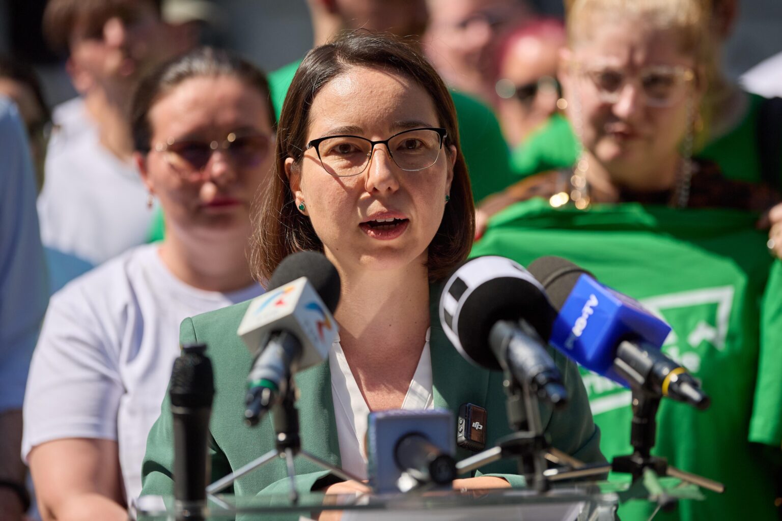 Ana Ciceală, the surprise of the AtlasIntel survey for Bucharest City Hall: she has 7.1% and is propelled by a young audience that has produced something unexpected - HotNews.ro