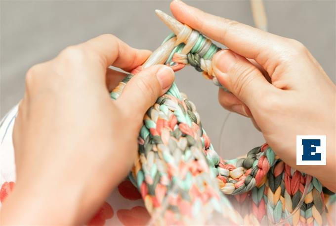 Looms, knitting and embroidery in schools: The aim is to revive traditional Greek arts