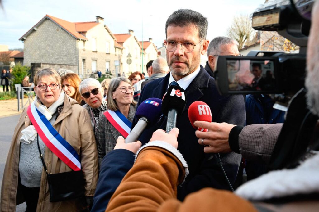 The prefect of Meuse will file a complaint for “revisionist comments” made in Verdun, following a tribute to Pétain