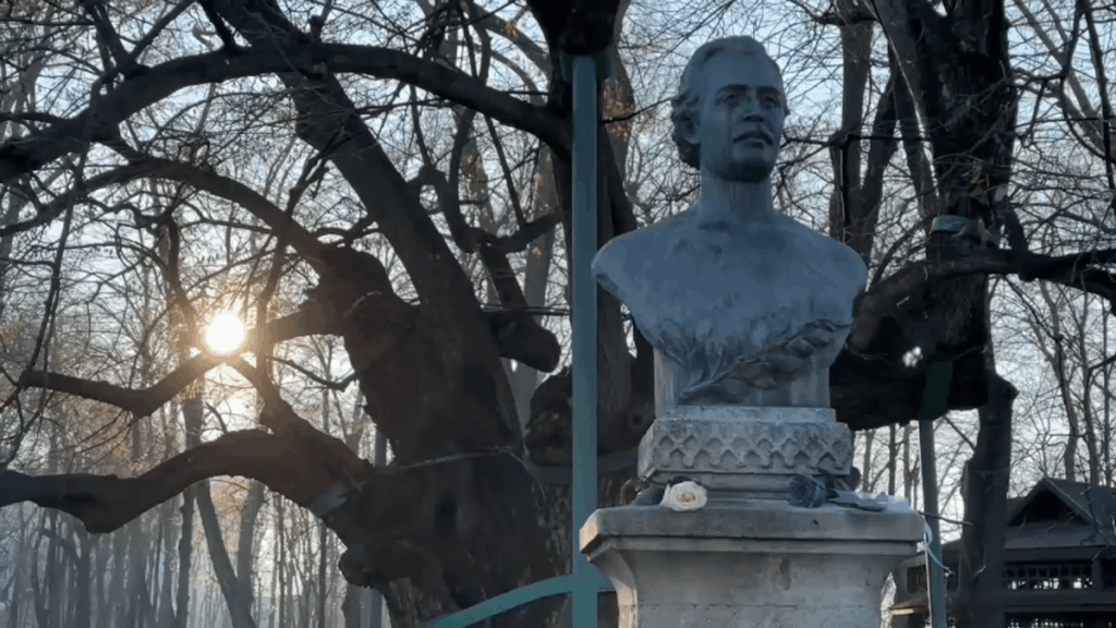 The letters between Mihai Eminescu and Veronica Micle will be bought by the Romanian state. They will cost approximately 1,200,000 euros