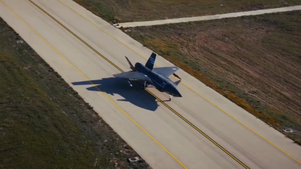 Bayraktar Kızılelma Murad broke new ground in aviation history by destroying an air-to-air target aircraft with the AESA radar-guided Gökdoğan missile.