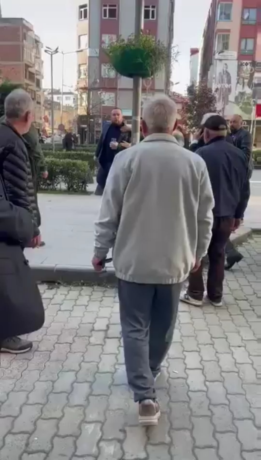 MHP Beşikdüzü district manager AG attempted to attack retired Staff Colonel Orkun Özeller from the Turkish Armed Forces Special Forces Command before his interview in Trabzon.