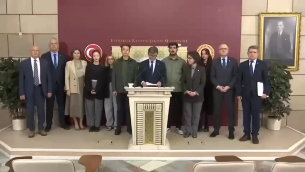 Organized Students of the Faculty of Language, History and Geography Made a Press Statement with CHP Deputies. CHP Deputies Stated that Students' Demands Are Legitimate.