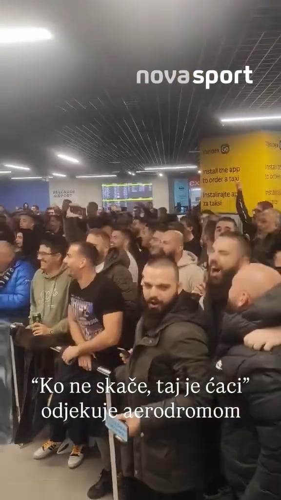 Gravediggers at the airport welcome Obradović