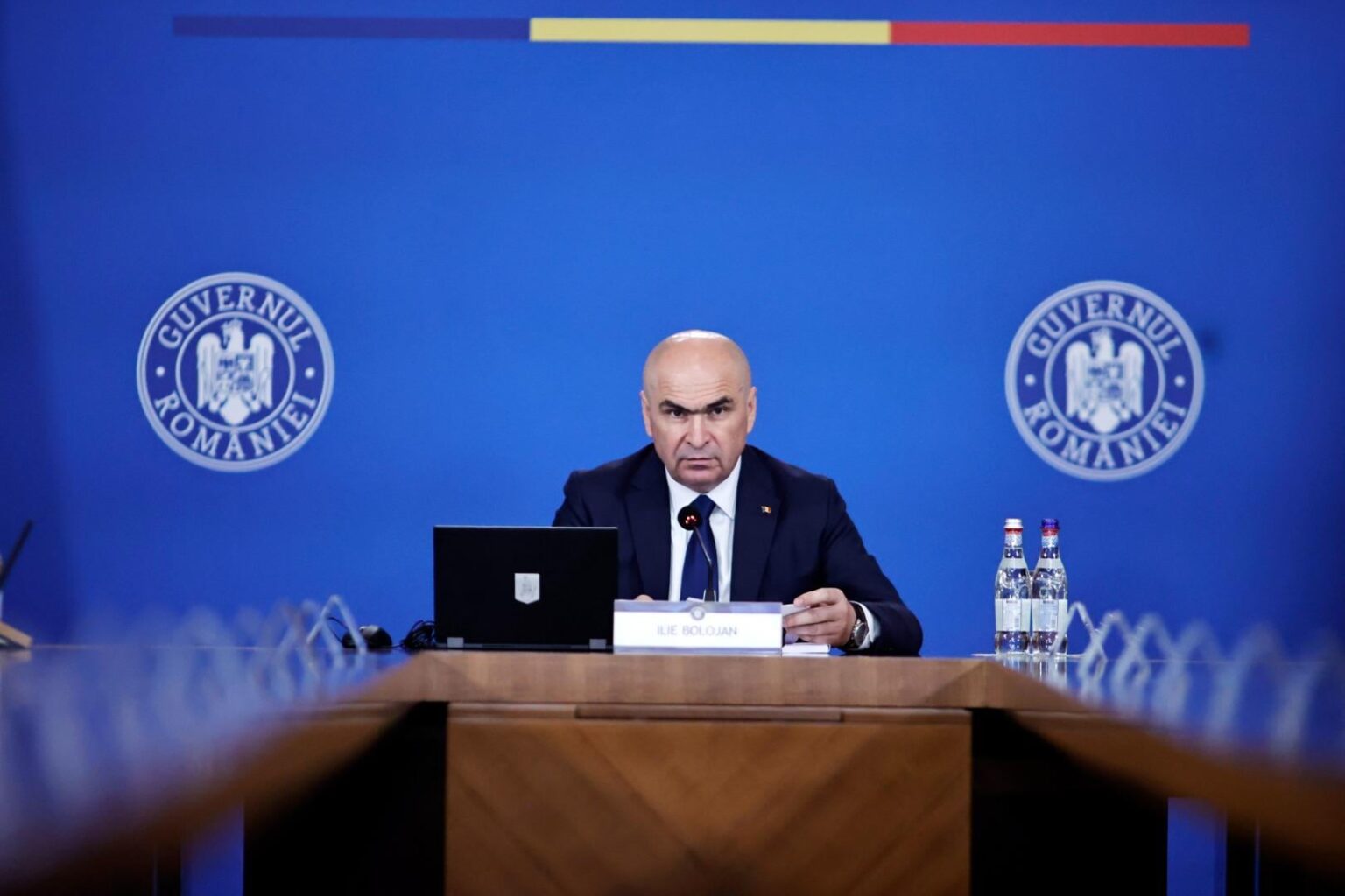 BREAKING SOURCE: The government limits the cumulative salary-pension in the public sector. Budget workers who also have pensions can only remain employed if they reduce their pension by 85% / All transfers and secondments of budget workers cease immediately