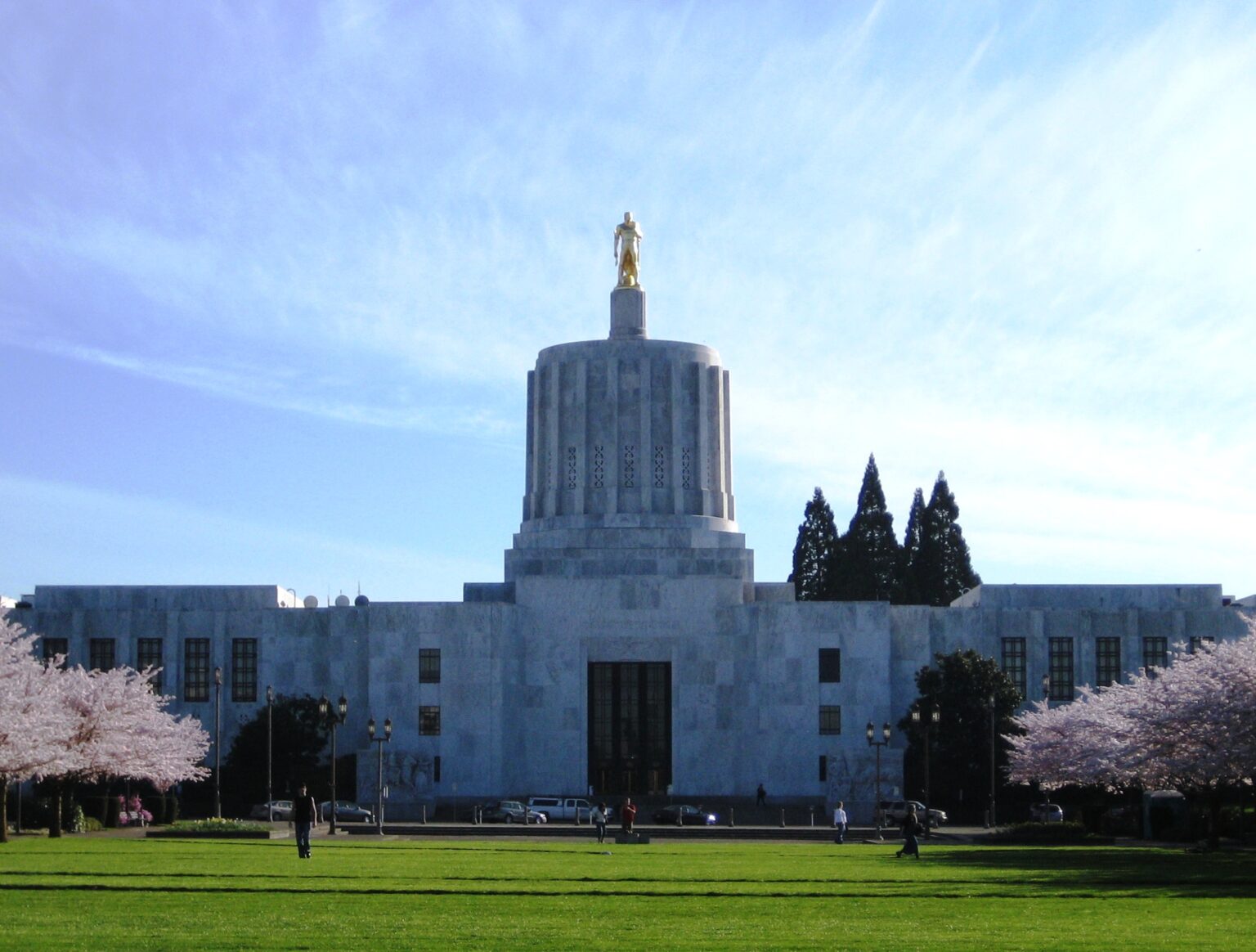 Officials peer into future as Oregon's economic activity slows