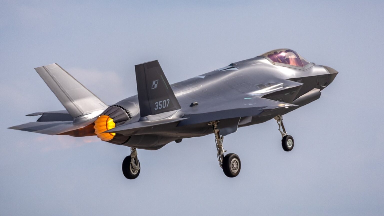 Poland Signs $500 Million Contract for AIM-120D-3 AMRAAM Missiles Poland Signs $500 Million Contract for AIM-120D-3 AMRAAM Missiles