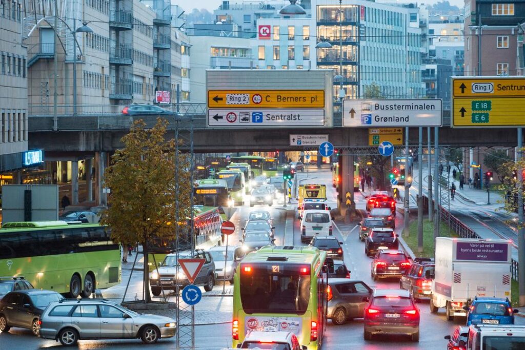 "The main objectives of rush hour pricing are to reduce the number of people using public transport at the busiest times." - Routes