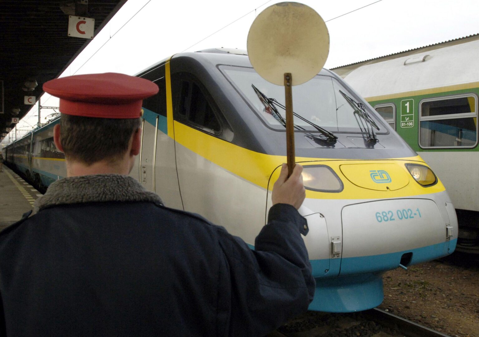 Bucharest - Budapest, in just six hours by train, compared to 15 hours. What does the European Commission's plan for the development of high-speed trains look like until 2040
