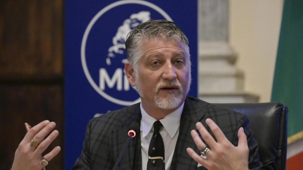 Ministry of Culture, Giuli's head of press office resigns: institutional tools used for the "pro Cirielli" electoral campaign