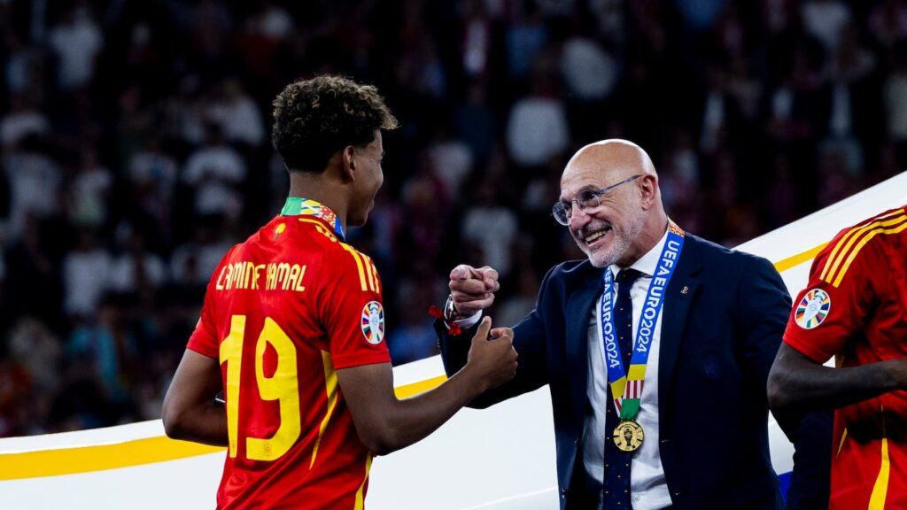 Spain stands united as De la Fuente silences the noise
